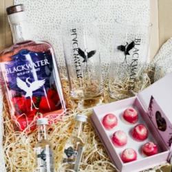 Blackwater Wexford Strawberry Gin & cocoabyjudit white chocolate gift set