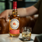 velvet_cap_whiskey_branded_tumbler_glass_g_1